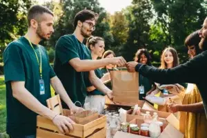 Traperos Emaús economía circular en Lima, impacto ambiental, donaciones y reciclaje, reutilización de objetos, sostenibilidad en Lima
